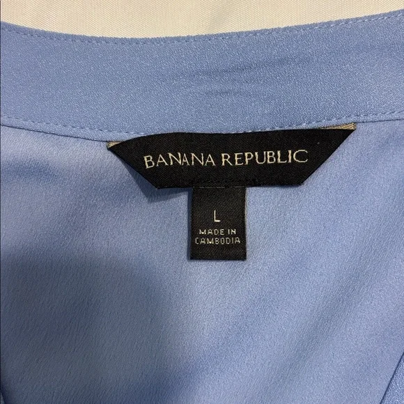 Banana Republic Light Blue V-Neck Blouse - Picture 2 of 7
